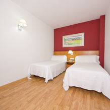 Aparthotel Atenea Valles, 格拉诺列尔斯 — 照片 4