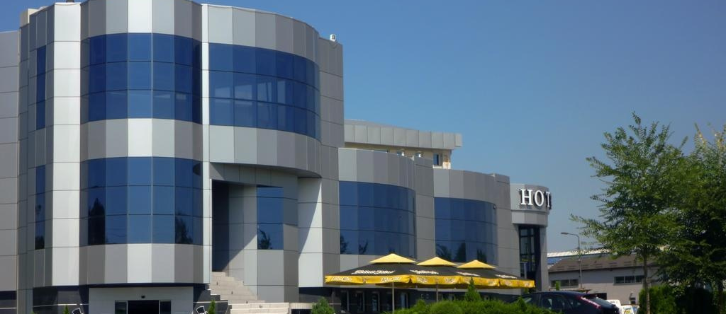 Hotel Ženeva Lux, Крагуевац — фото 1