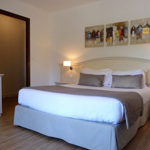 Hotel Les 3 Barbus, 热内拉克 — 照片 2