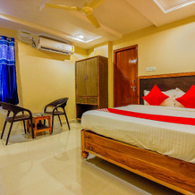 OYO 36823 Hotel Vamsee Empire, 哈马姆 — 照片 2