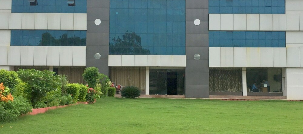 Hotel Aryan Inn Lalitpur, Лалитпур — фото 1