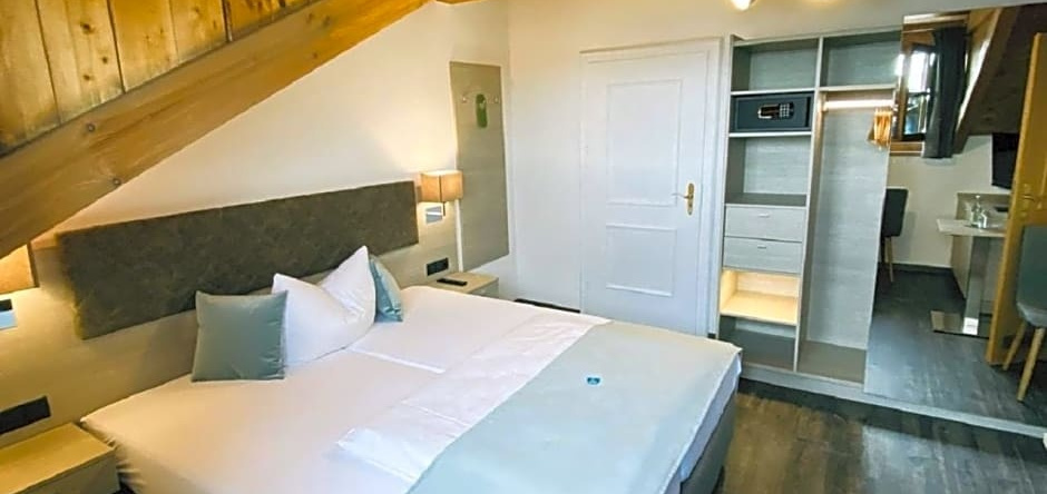 Hotel Garni Möwe Am See, 基姆湖畔普林 — 照片 1