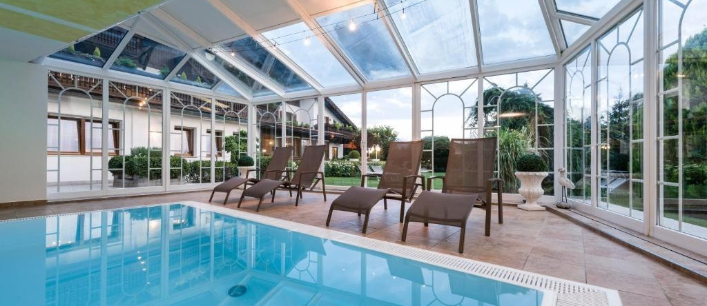 Hotel Oberbrunn, 纳茨-沙布斯 — 照片 1