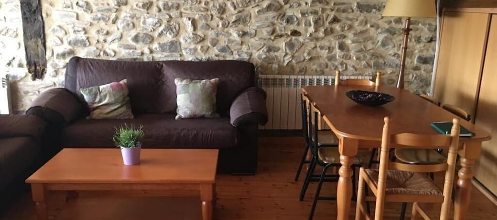 Albergue Rural De Yanguas, 扬瓦斯 — 照片 1