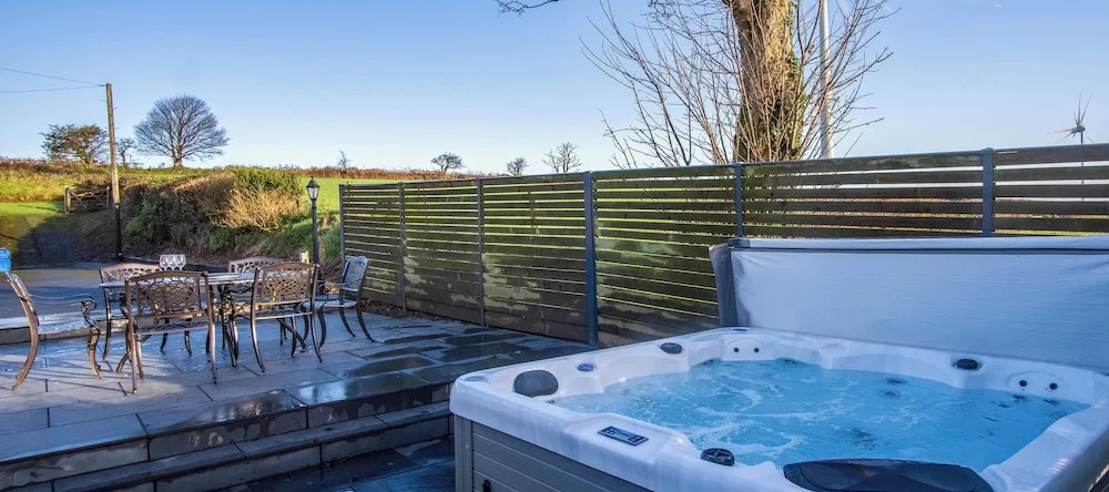 The Beacon - 3 Bed - Ludchurch, Ludchurch — photo 1
