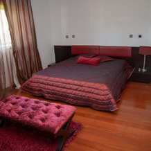 Villa With 4 Bedrooms in Santo Tirso, With Indoor Pool, Enclosed Garde, 圣蒂尔苏 — 照片 5