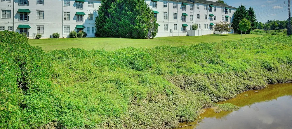 Greensboro Condo Rental Near Hospital & Trails!, Гринсборо — фото 1