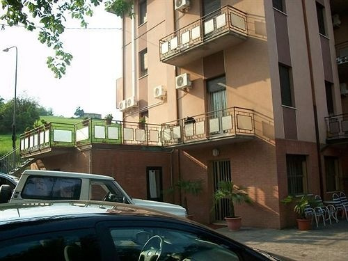 Hotel Bassani, Кастрокаро-Терме-э-Терра-дель-Соле — фото 1