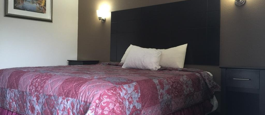 Best Stay Inn, Plainville — photo 1