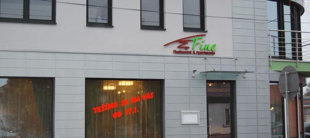 Fine Restaurant & Apartments, 马拉茨基 — 照片 1