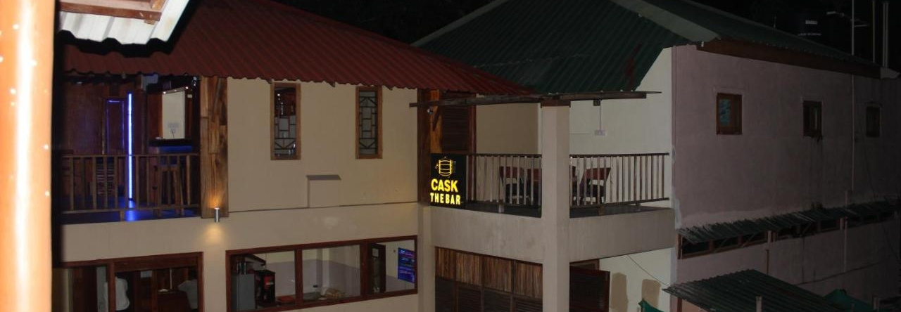 Aparupa Sands Marina Beach Resort, 斯瓦拉杰德维普岛 — 照片 1