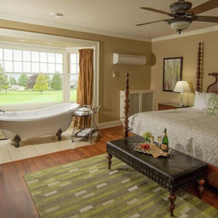 Crown Mansion Boutique Hotel & Villas, Qualicum Beach — photo 4