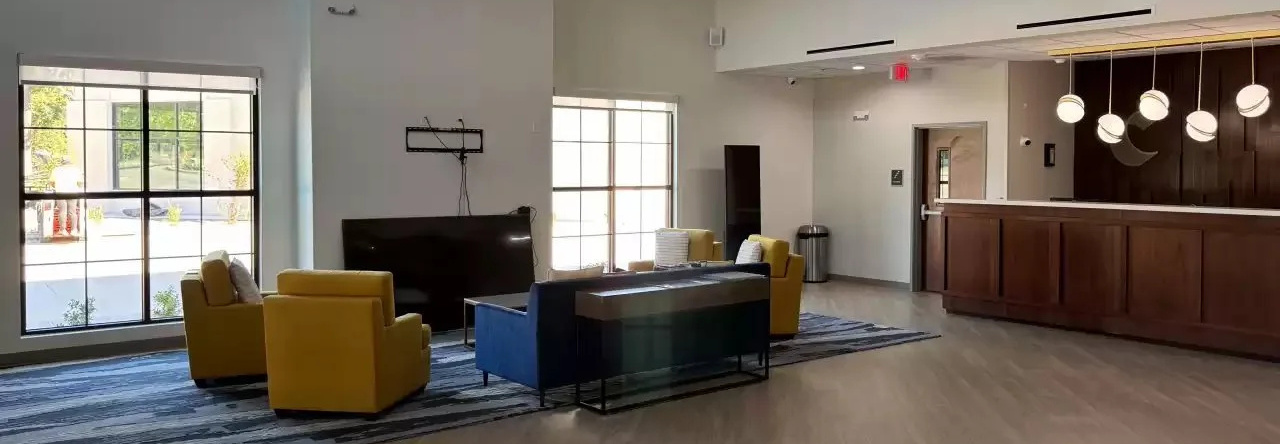 Comfort Inn & Suites Huntsville Near University, Хантсвилл — фото 1