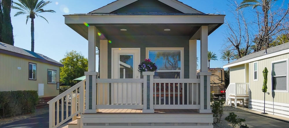 The Cottages at Golden Village Palms RV Resort, Hemet — photo 1