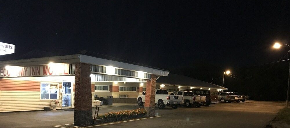 Economy Inn Motel, Marshalltown — photo 1