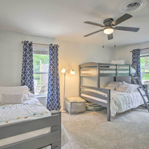 1 Mi to Main St: Brenham Retreat w/ Game Room, Brenham — photo 3
