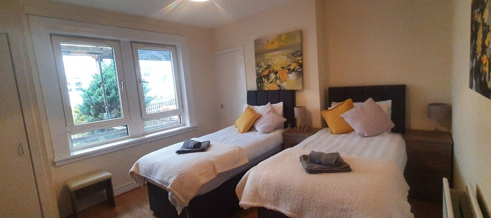 Two Bedroom Apartment by Klass Living Serviced Accommodation Airdrie - Nicol Apartment With WiFi & Parking, 艾尔德里 — 照片 1