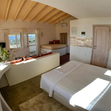Golden Sea View Suites, Остров Эвбея — фото 5
