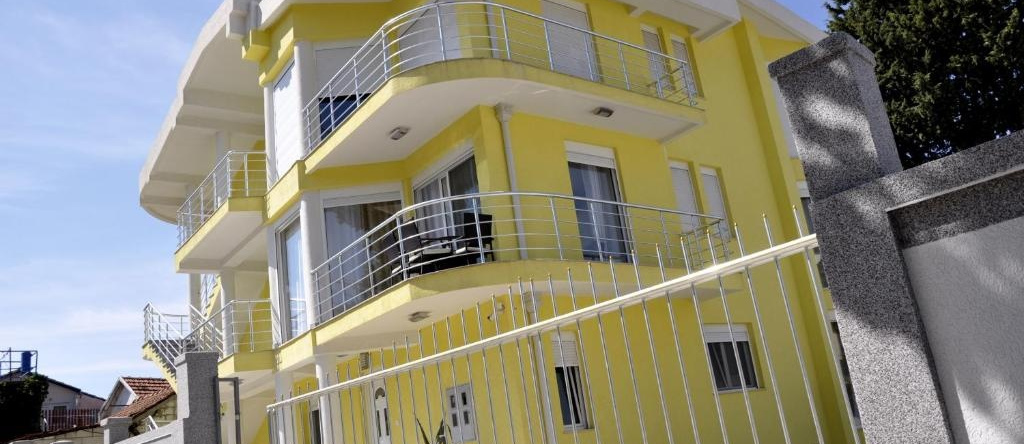 Villa Medusa Apartments, 多布罗沃达 — 照片 1