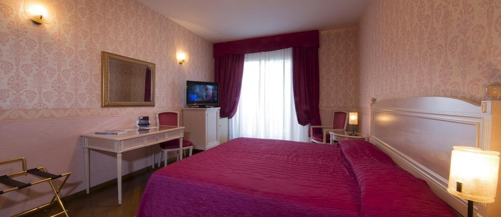 Hotel Catullo, Sirmione — photo 1