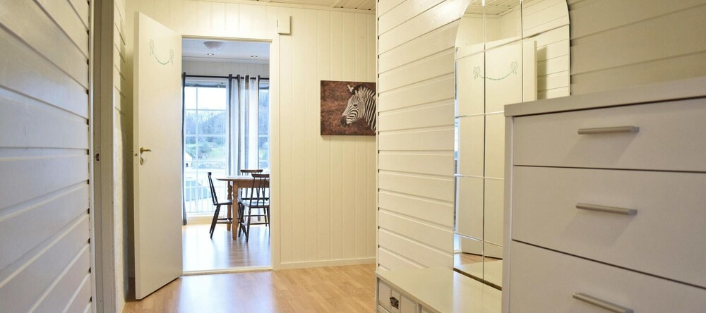 Beautiful Home in Bjoa With 4 Bedrooms and Wifi, Leirvik — photo 1