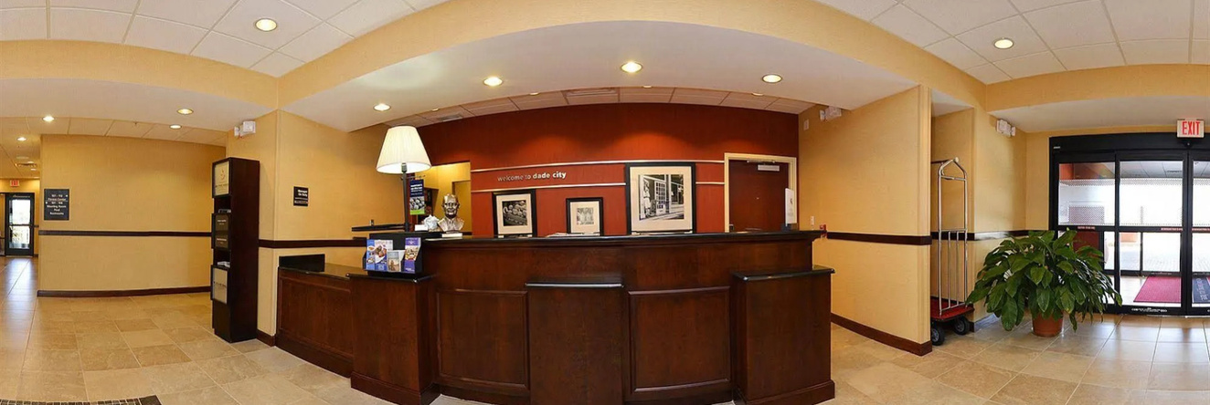 Hampton Inn Dade City - Zephyrhills, 戴德城 — 照片 1