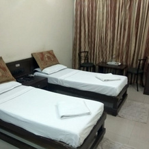 JK Rooms 108 Hotel Royal Regency, 布蒂博里 — 照片 2