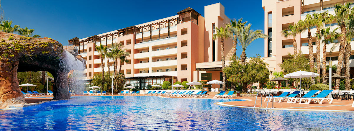 H10 Salauris Palace, 萨洛 — 照片 1