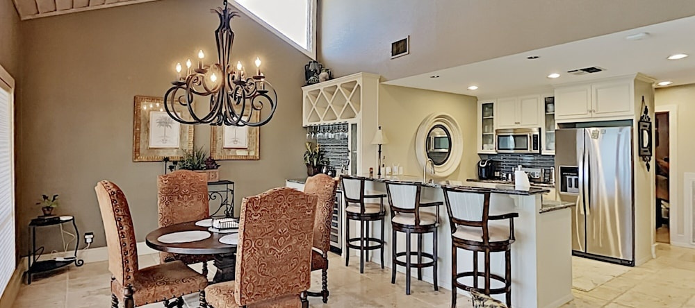 514 Harbor Drive Townhouse #8 3 Bedrooms 2 Bathrooms Townhouse, Spicewood — photo 1