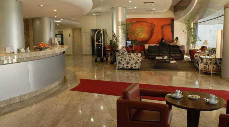Quality Inn Saint Paul, 圣若泽杜里奥普雷图 — 照片 1