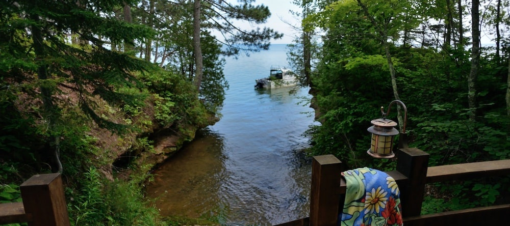 Hidden Cove by Winfield Inn, Washburn — photo 1