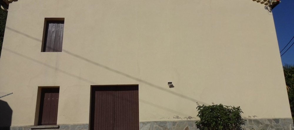 House With 5 Bedrooms in Robiac-rochessadoule, With Enclosed Garden, 罗比亚克罗什萨杜勒 — 照片 1