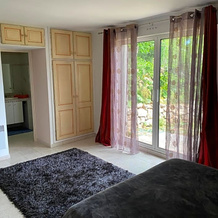 Chambre spacieuse independante dans villa plus parking privee, 勒卡内 — 照片 2