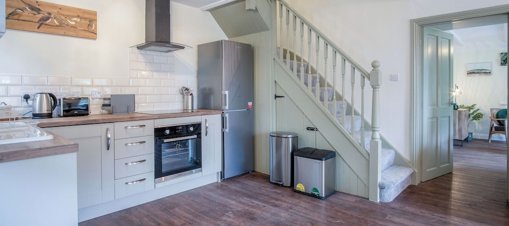 The Stables - 2 Bedroom Cottage - Princes Gate, Ludchurch — photo 1
