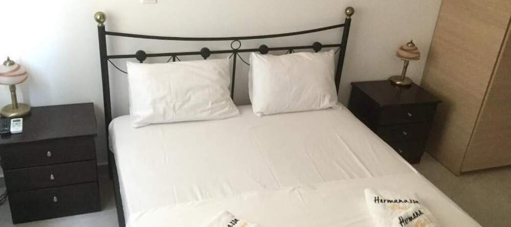 Boutique Hotel Hermanassa, 埃尔穆波利 — 照片 1