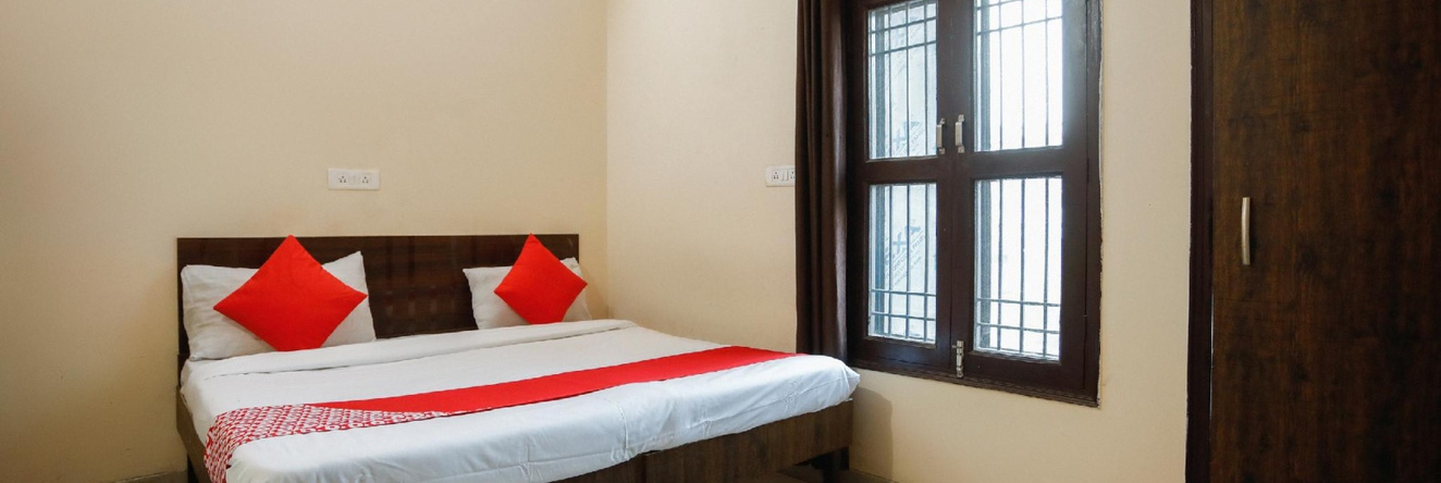 OYO Flagship 71229 Krishna Residency, 诺伊达 — 照片 1