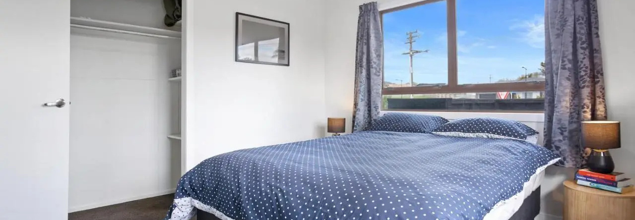 Coastal Breeze - Waihi Holiday Home, Athenree — photo 1