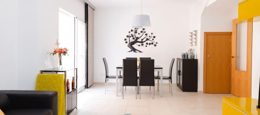Las Biznagas, casa con barbacoa y piscina comunitaria, 奇尔切斯 — 照片 1