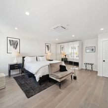 Chic Executive - Historic Floral Park Guest House 1 Bedroom Bungalow by Redawning, 植物园 — 照片 2