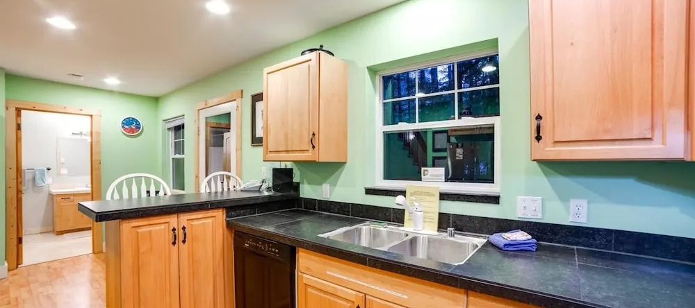 Mt Baker Lodging Cabin 12 - Sleeps 4, Warnick — photo 1