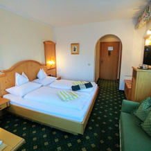 Familien- & Vitalhotel Auenhof, 富尔普梅斯 — 照片 2