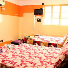 I-ROOMZ Surya Deluxe Lodge, 奇卡巴拉普拉 — 照片 4