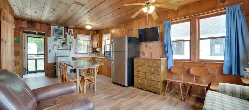 Complimentary Boat Rentals! Lake Huron Cabin, Cedarville — photo 1