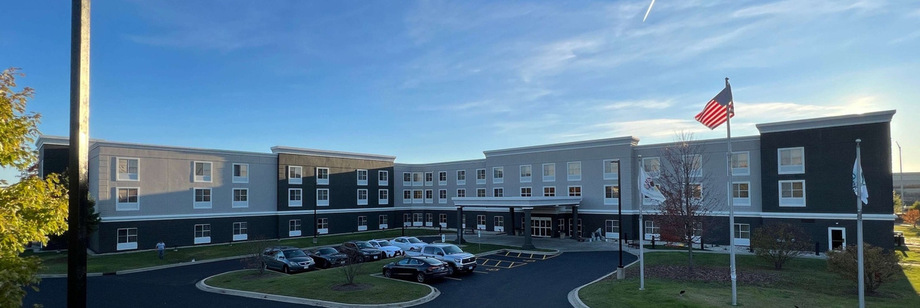 La Quinta Inn & Suites By Wyndham Oshawa, Ошава — фото 1