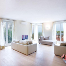 State Of The Art Home Suite With 180° Panoramic Lake View, Pool, Sauna & Jacuzzi, Сала-Комачина — фото 3