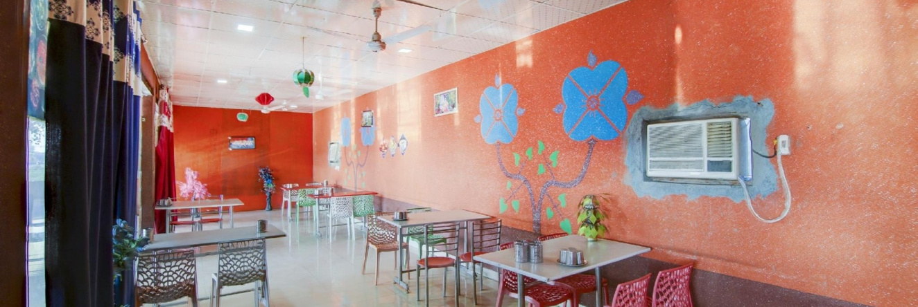 OYO 77377 Raj Guest House, 甲西 — 照片 1
