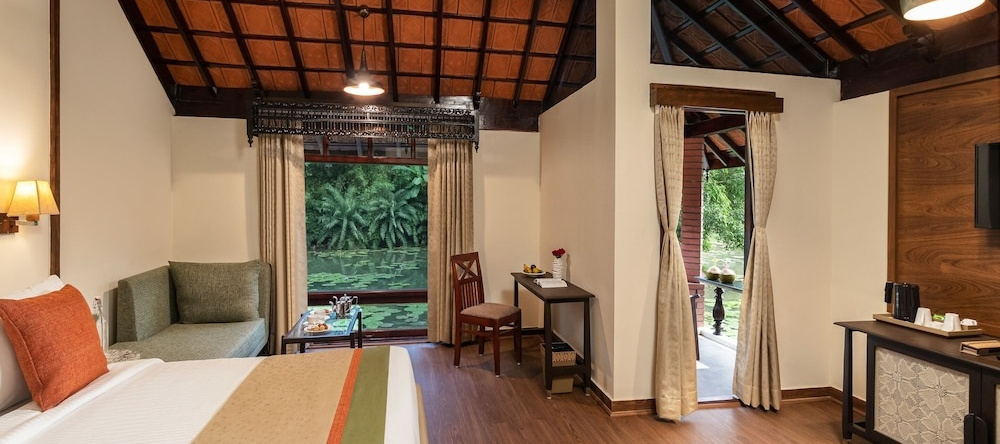 RVR Sarovar Portico Dindi, 拉马拉朱兰卡 — 照片 1
