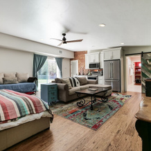 1004 Circle Drive 4 Bedroom Home, 湖滨 — 照片 5