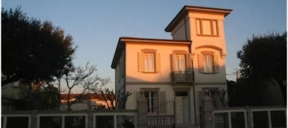 Torre Dell Arte Bed-no-Breakfast, Viareggio — photo 1