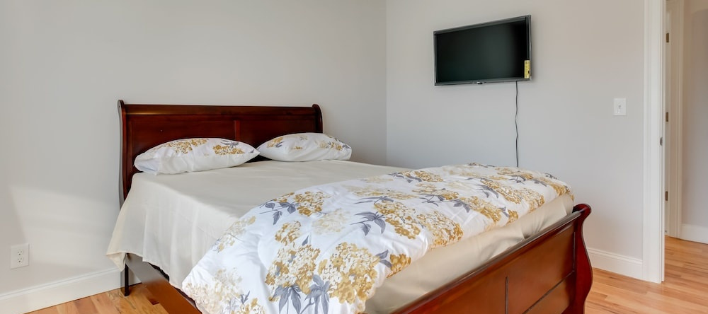 Bright Newark Vacation Rental Near New York!, Newark — photo 1